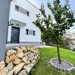 Apartmán Komenskeho 14, *